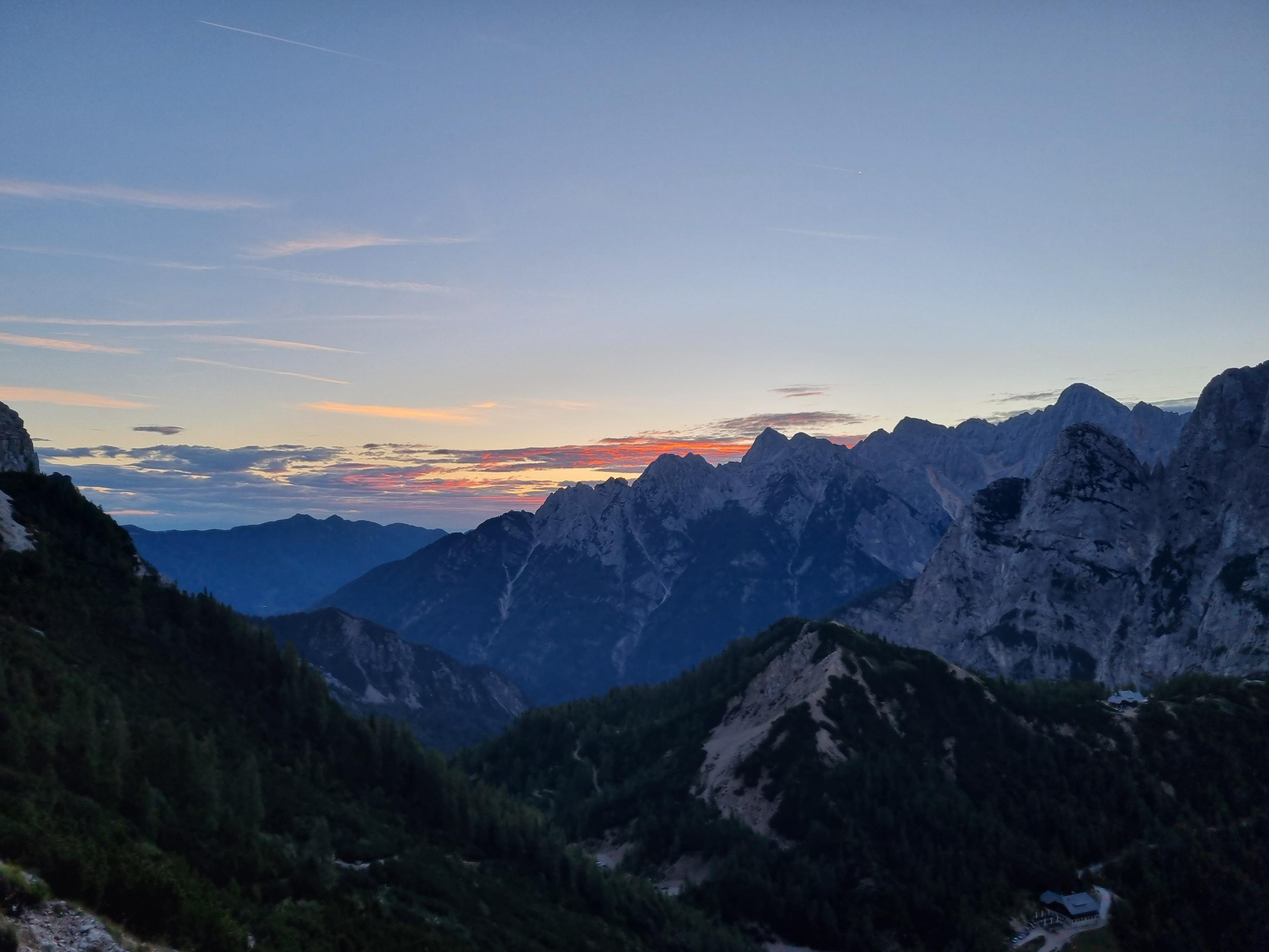 Mountainview with a sunrise